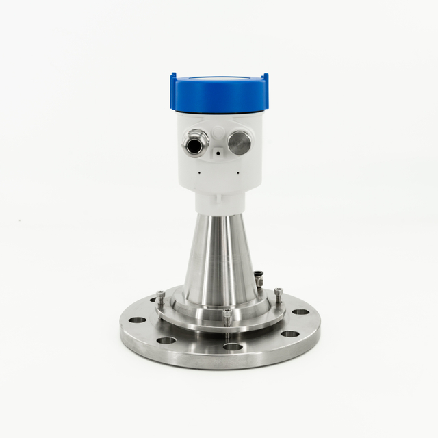 Transmissor de n&iacute;vel de radar de 80 GHz com flange de purga universal para materiais s&oacute;lidos empoeirados