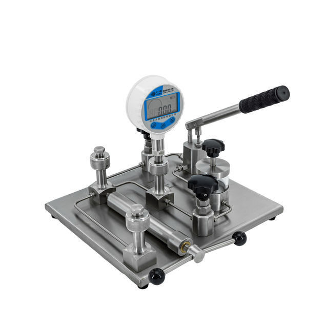 Hydraulische Kalibrierpumpe mit digitalem Manometer